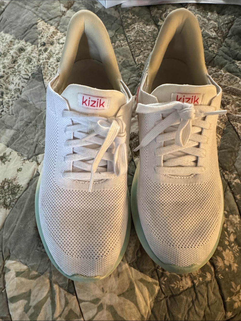 Kizik Women’s White Knit Slip-On Sneakers with Mint Sole size 10